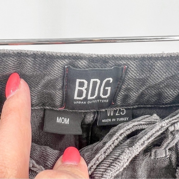 BDG distressed mom jeans - Picture 7 of 7